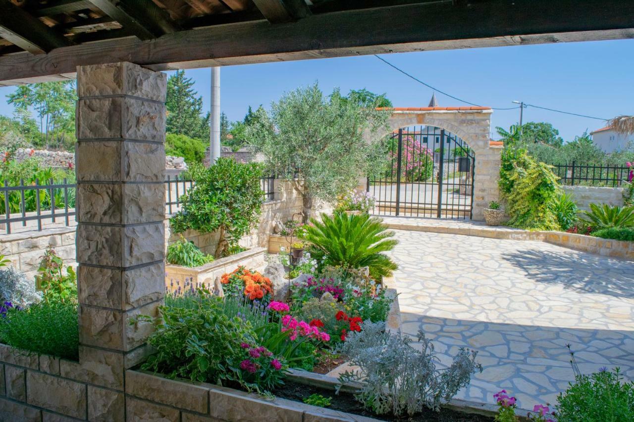 Apartments Solta Gornje Selo Экстерьер фото